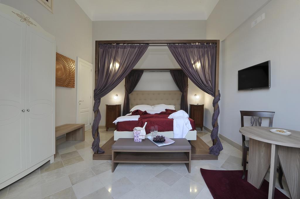 Palazzo Massari Hotel Lecce Ngoại thất bức ảnh